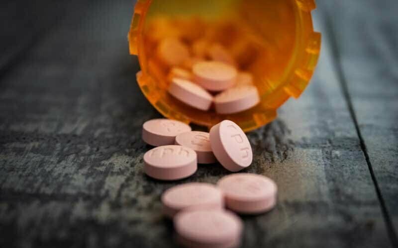 Medikamente in Behälter